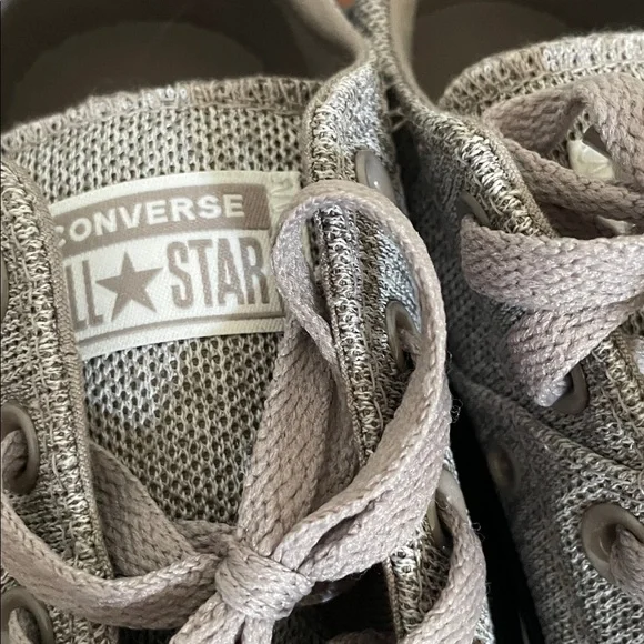 NWT Converse Low Top Sneakers in gray size 6 - Picture 3 of 5